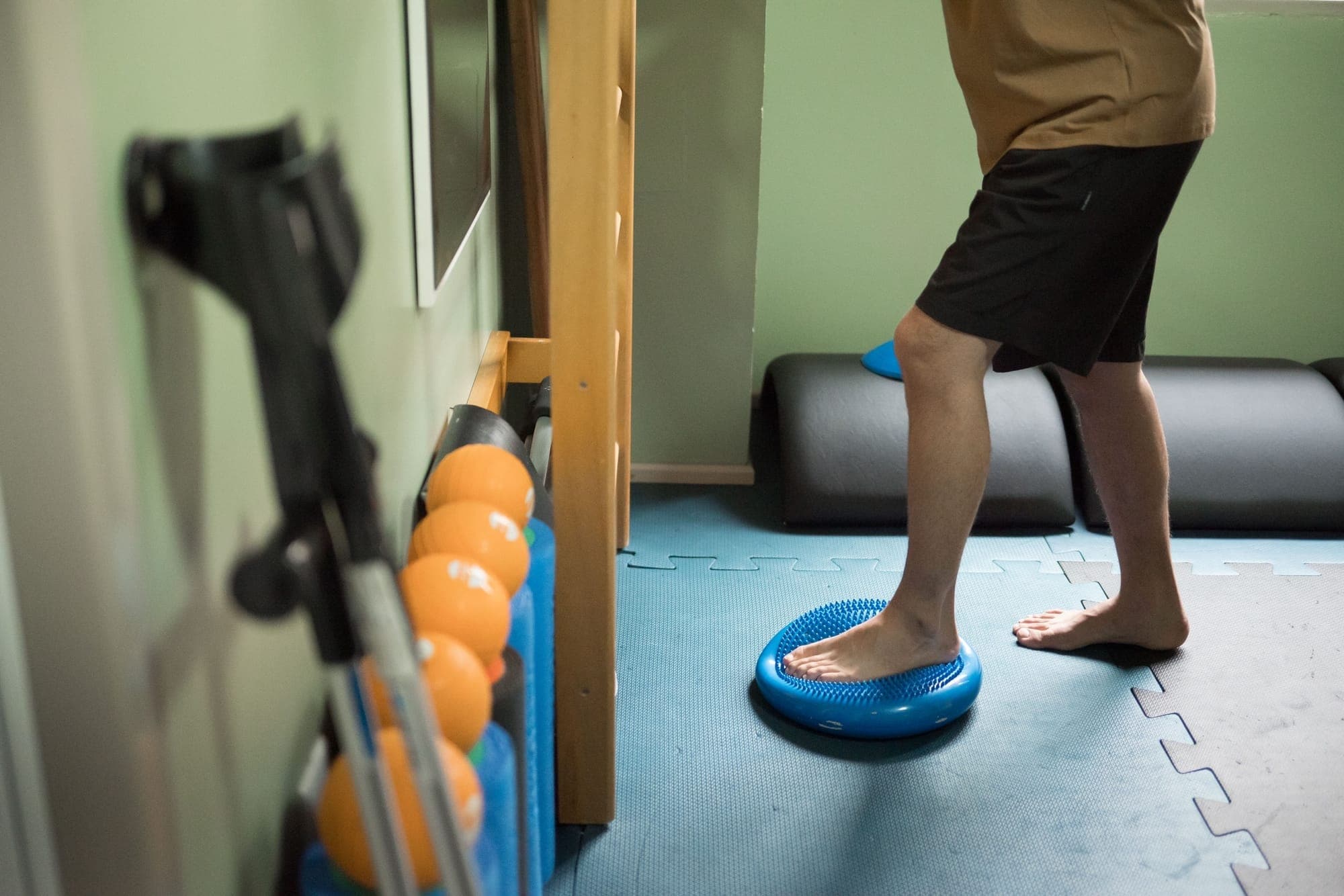 Exercício de propriocepção em fisioterapia ortopédica na Clínica Black Belt Fisioterapia